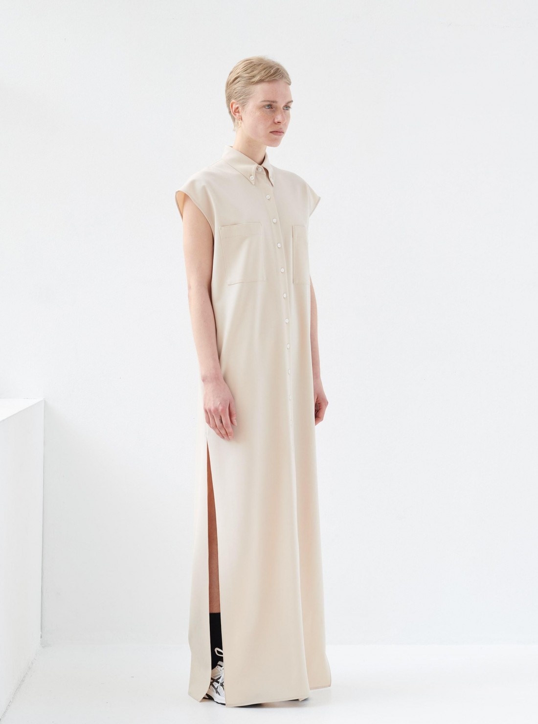 Sleeveless Floor Length Shirt