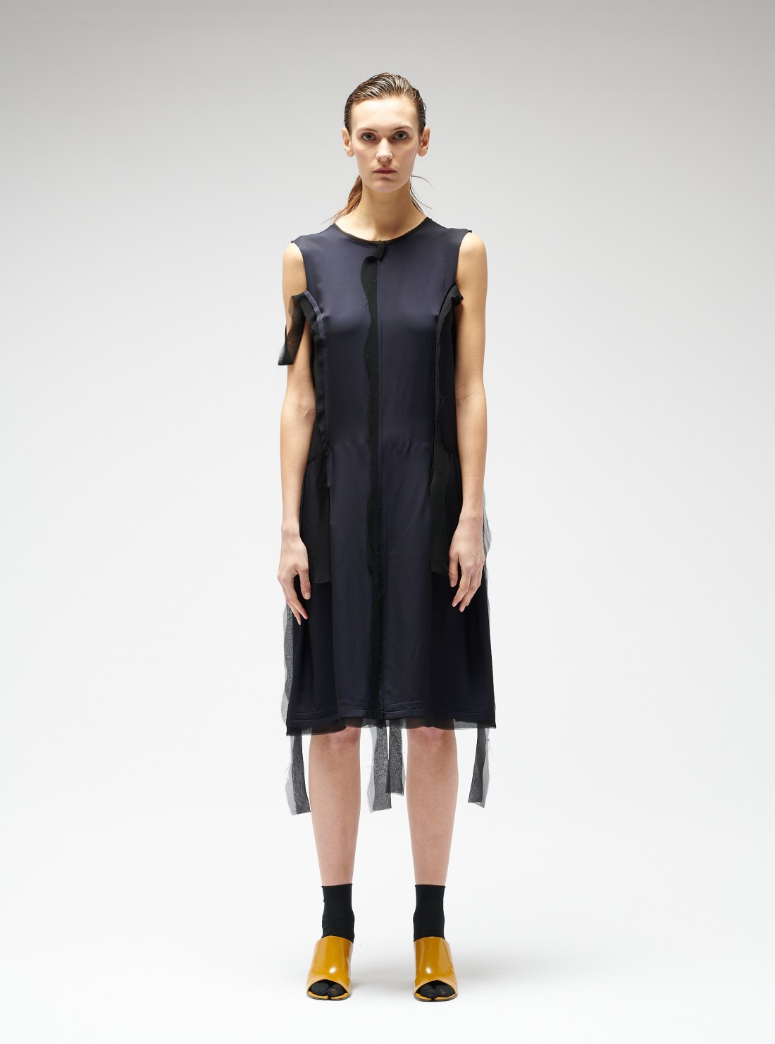 Anonymity lining sleeveless dress