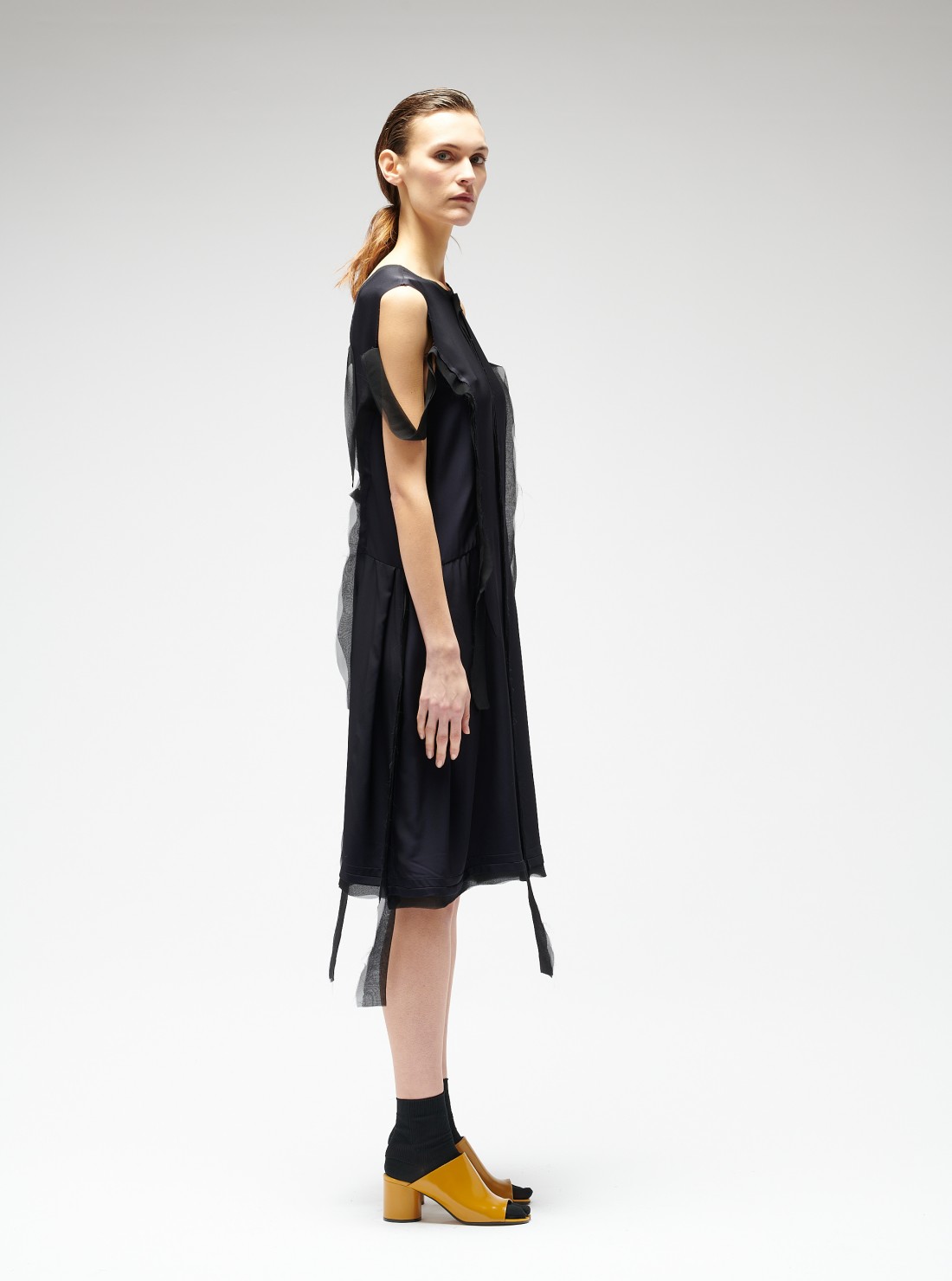 Anonymity lining sleeveless dress