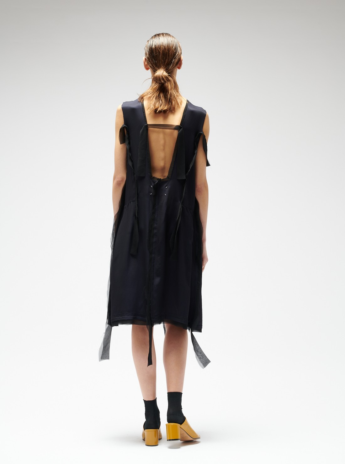 Anonymity lining sleeveless dress