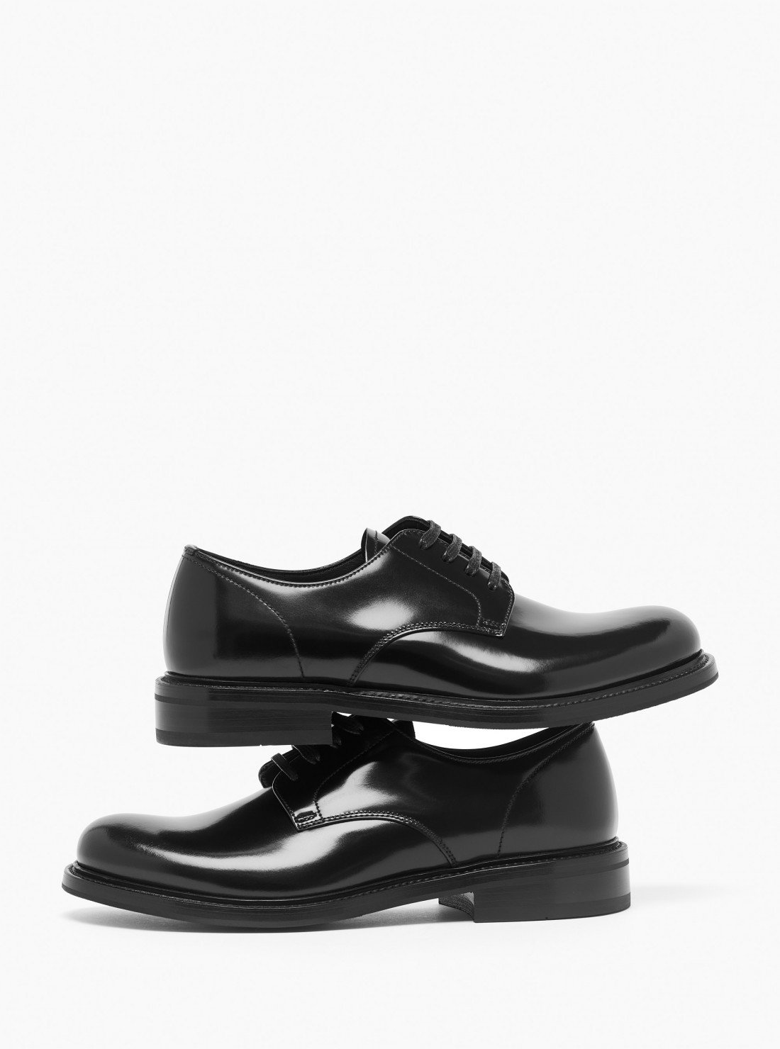 Martine Rose Geometric-toe Leather Lace-up Shoes in Black