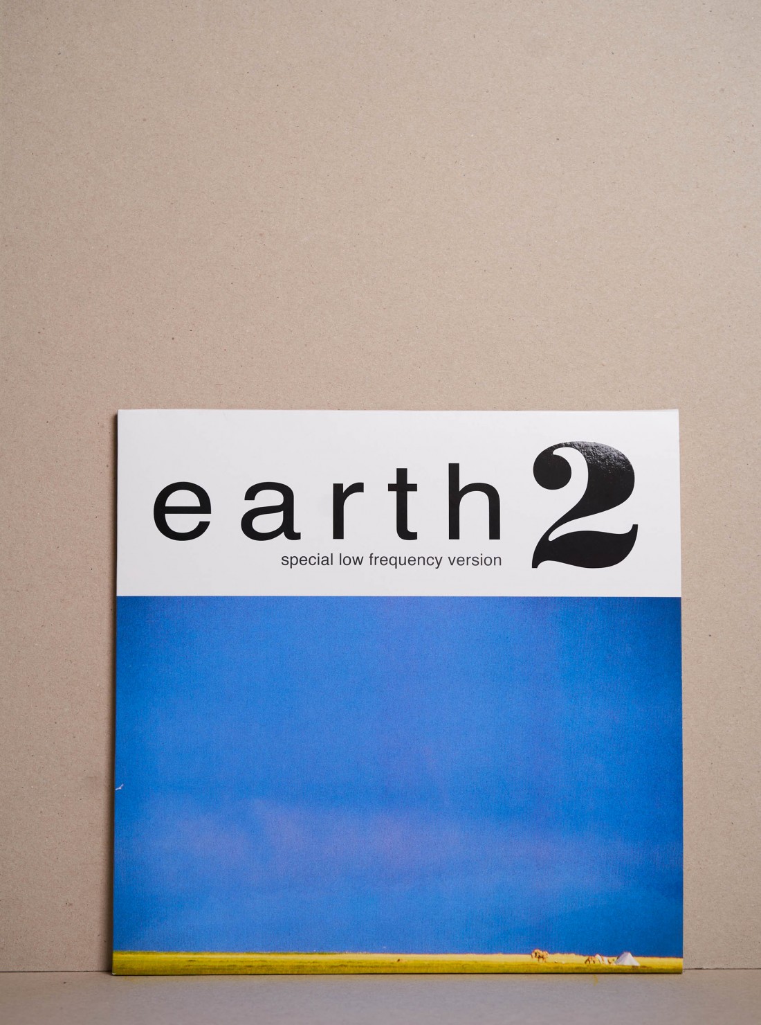 Earth / Earth 2