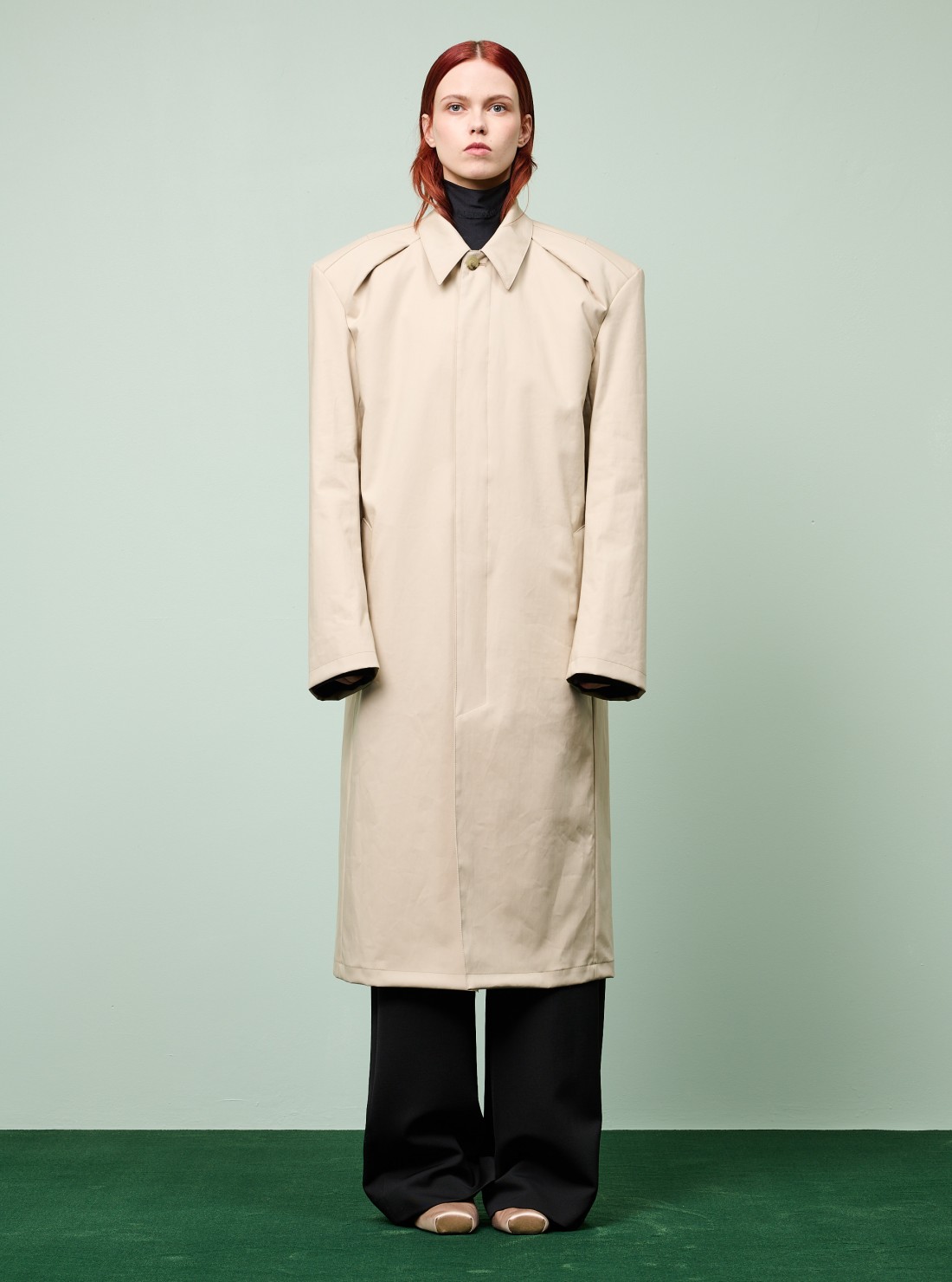 Collarbone Mac Trench Coat