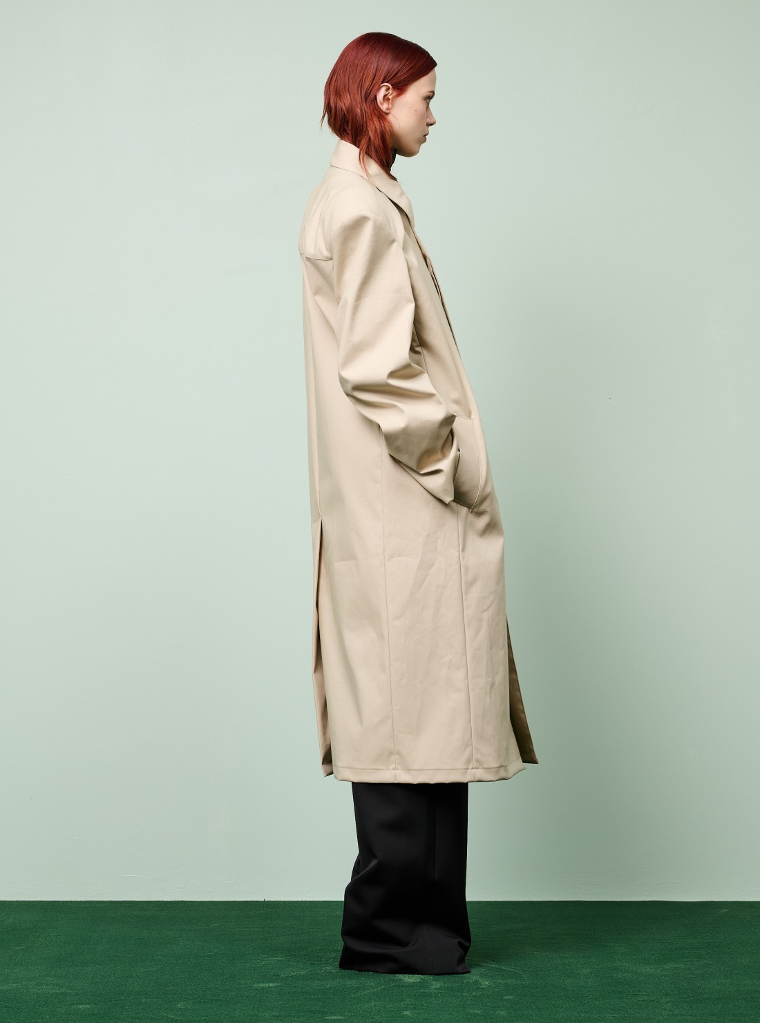 Collarbone Mac Trench Coat