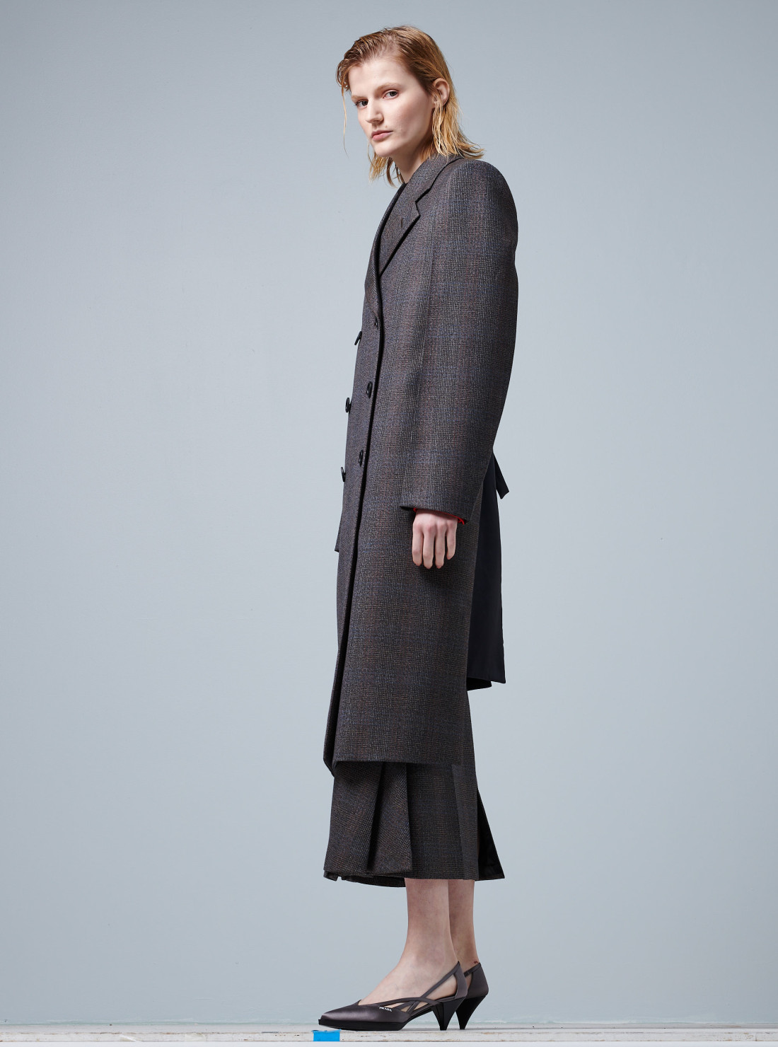 Contrasted back coat