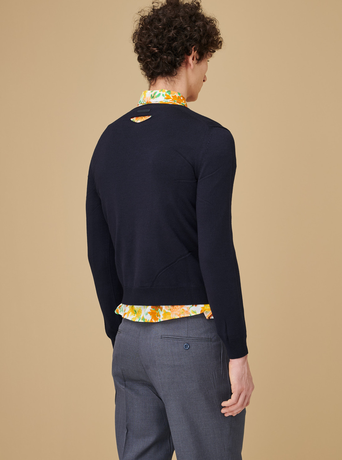 Pull col V en laine