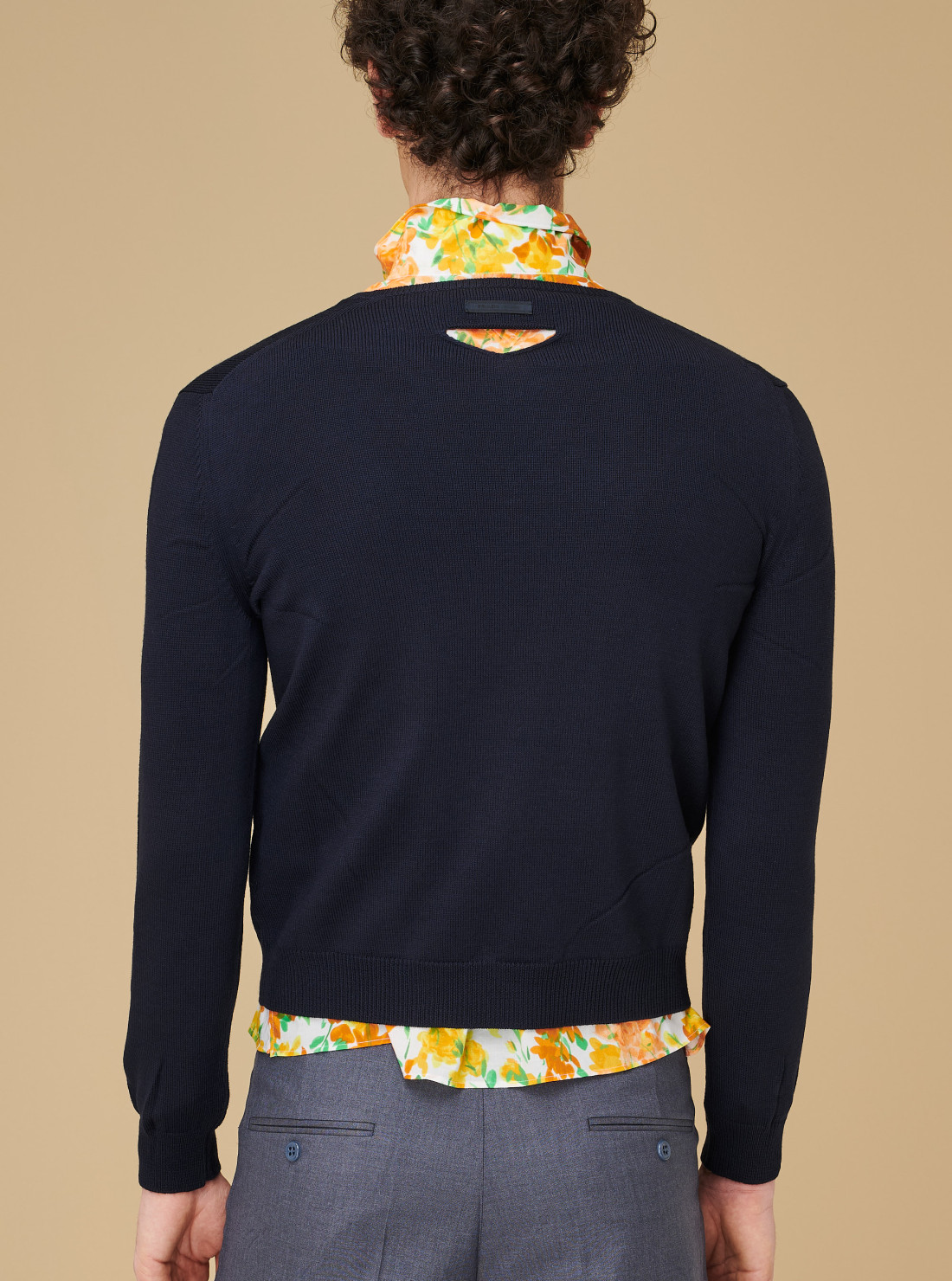Pull col V en laine