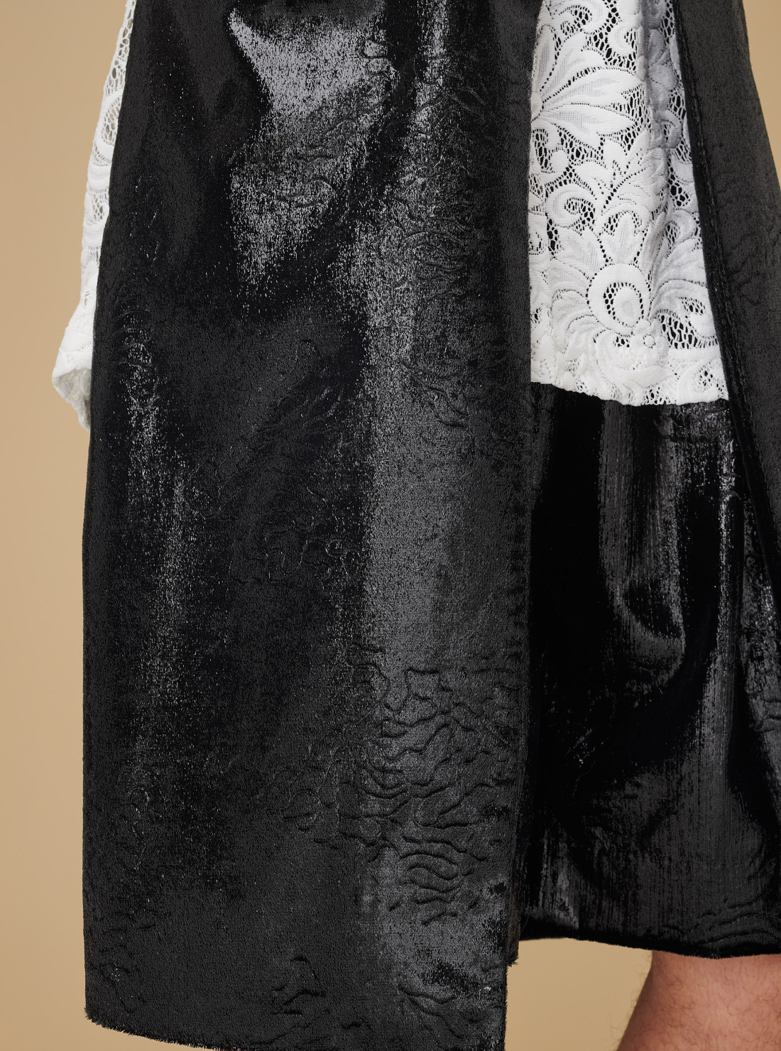 Sleeveless coat