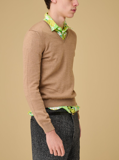 Pull col V en laine