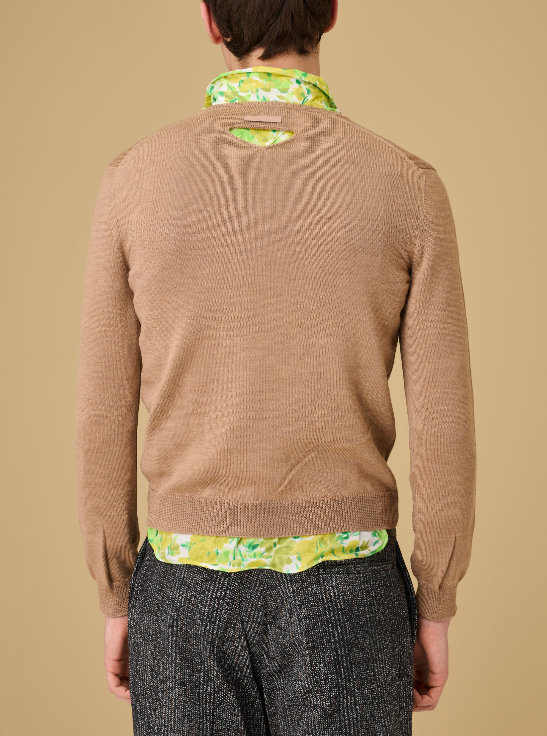 Pull col V en laine