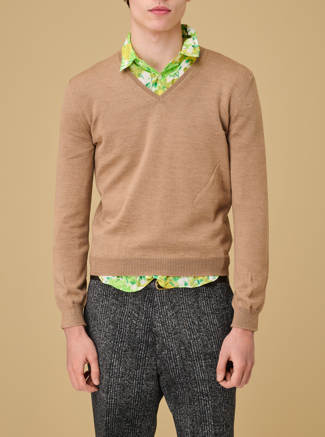 Pull col V en laine