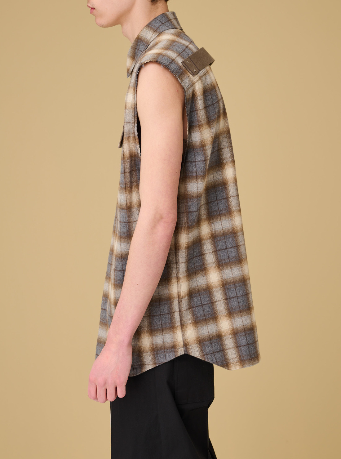 Chemise sans manches