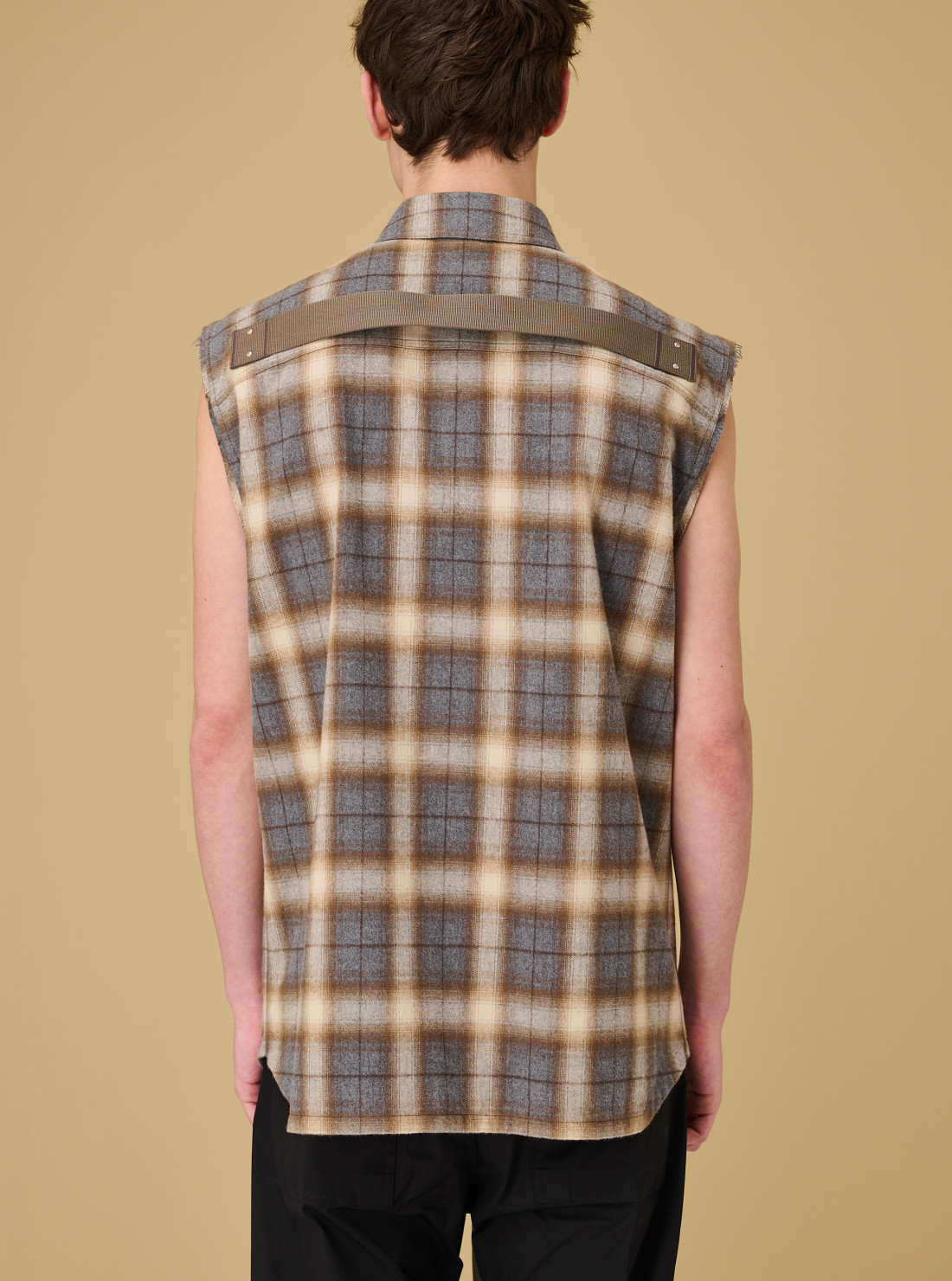 Chemise sans manches