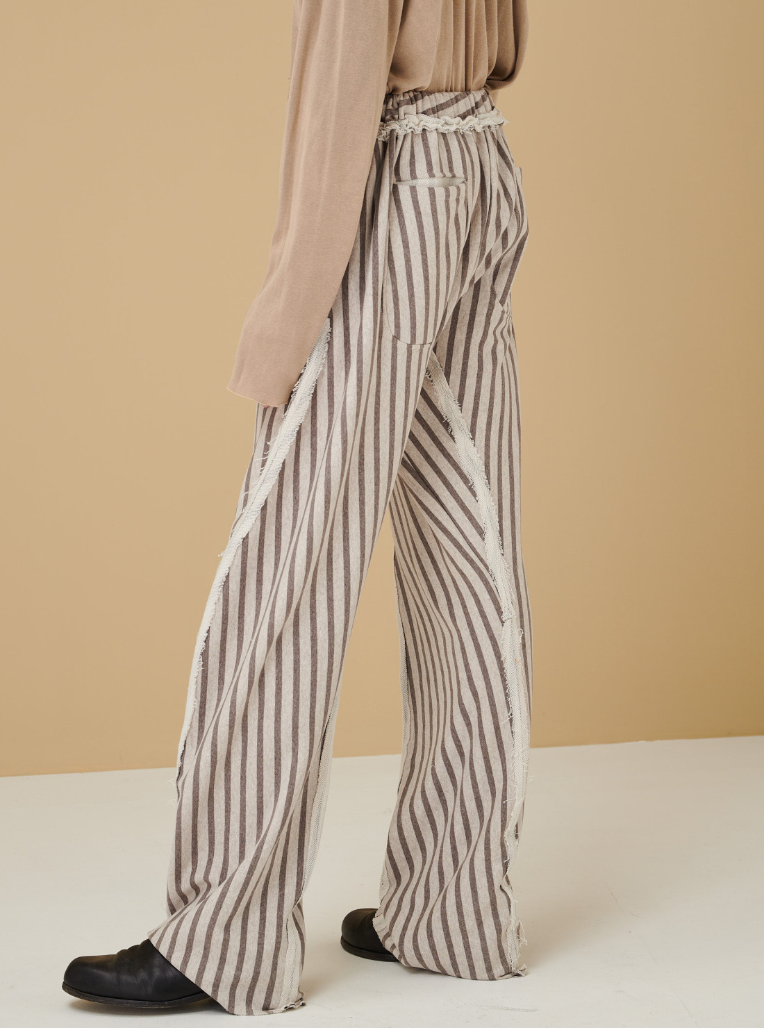Pantalon twisted