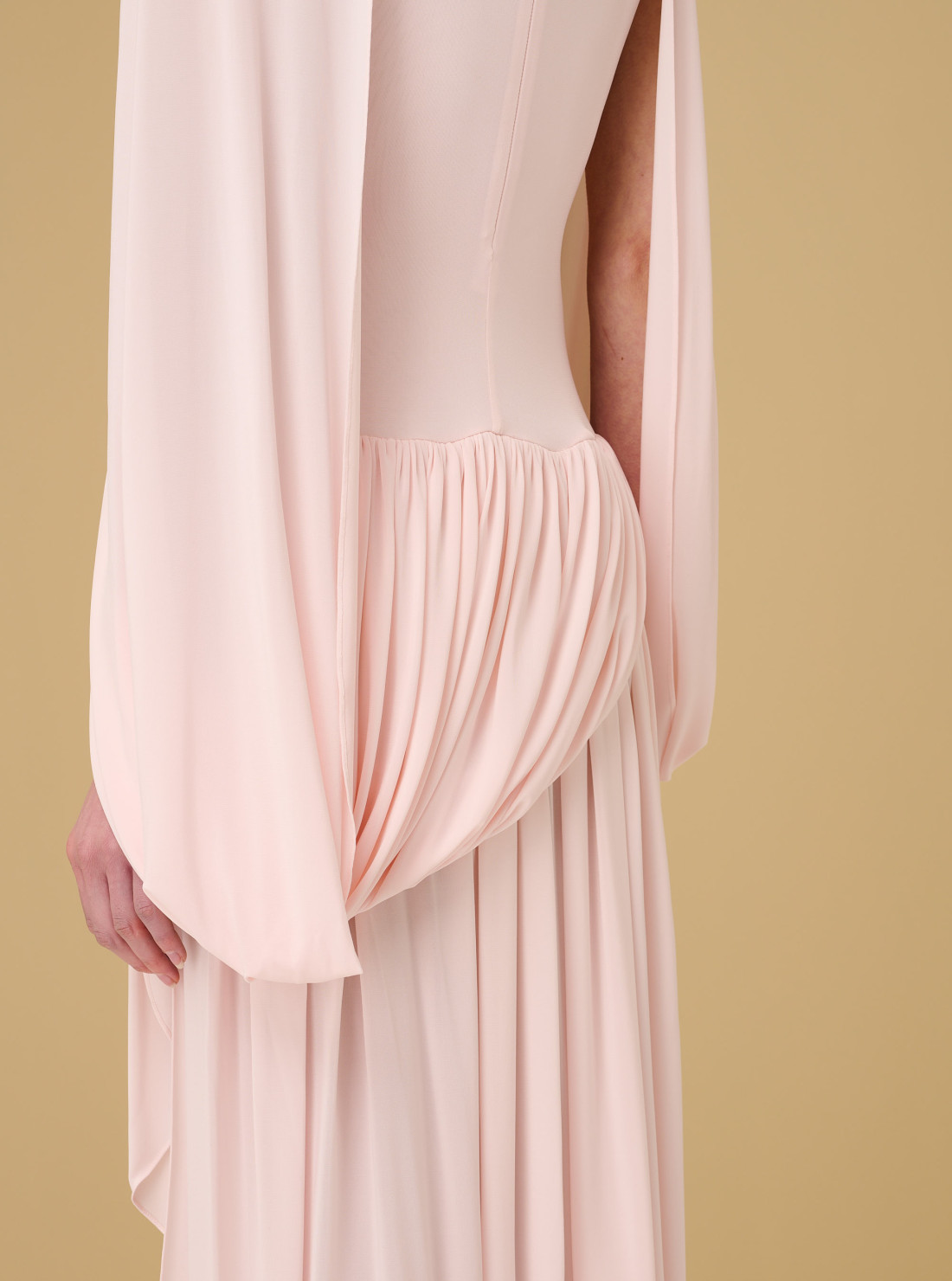 Robe cape en jersey souple