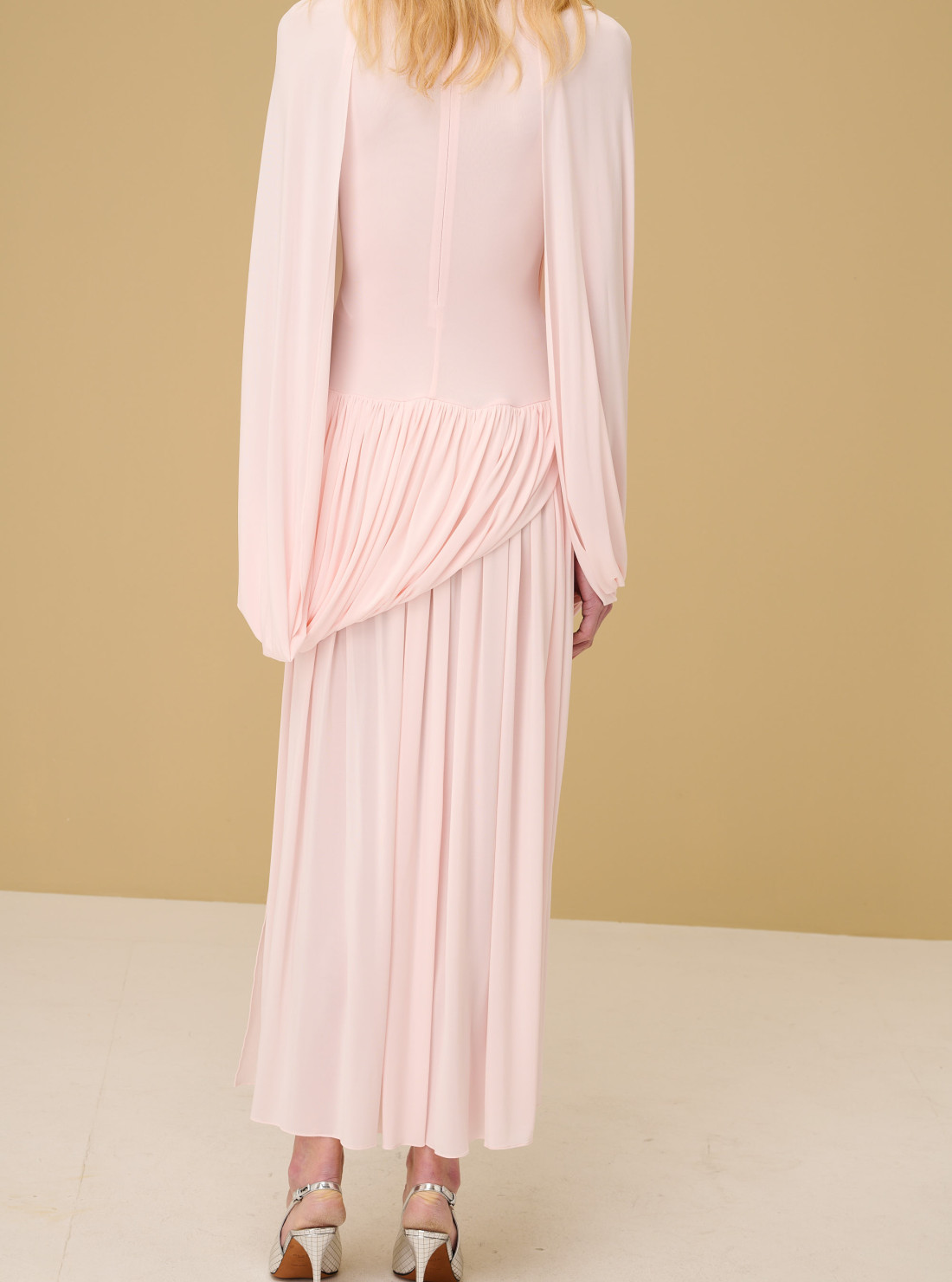 Robe cape en jersey souple