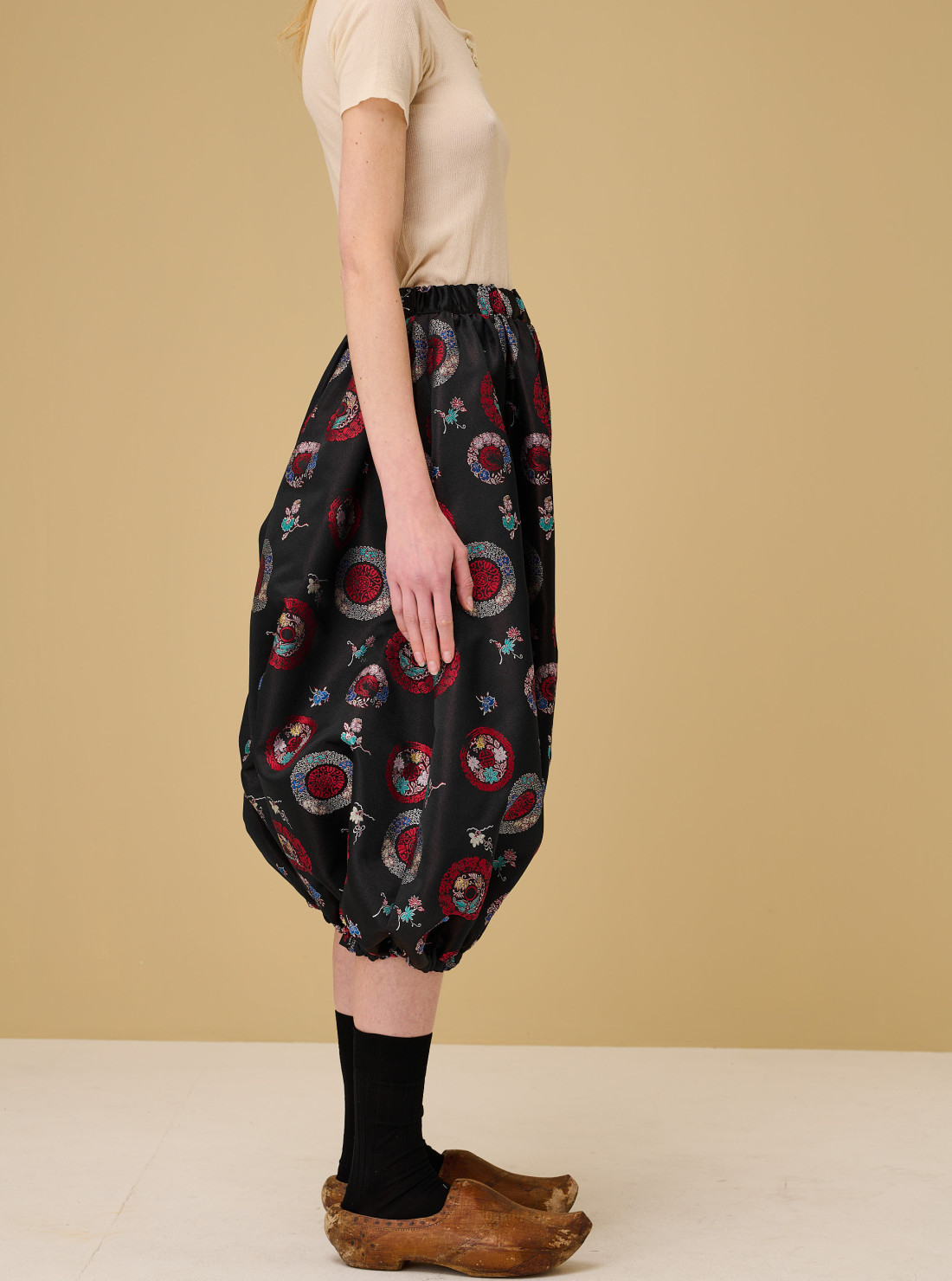 Pantalon brodé