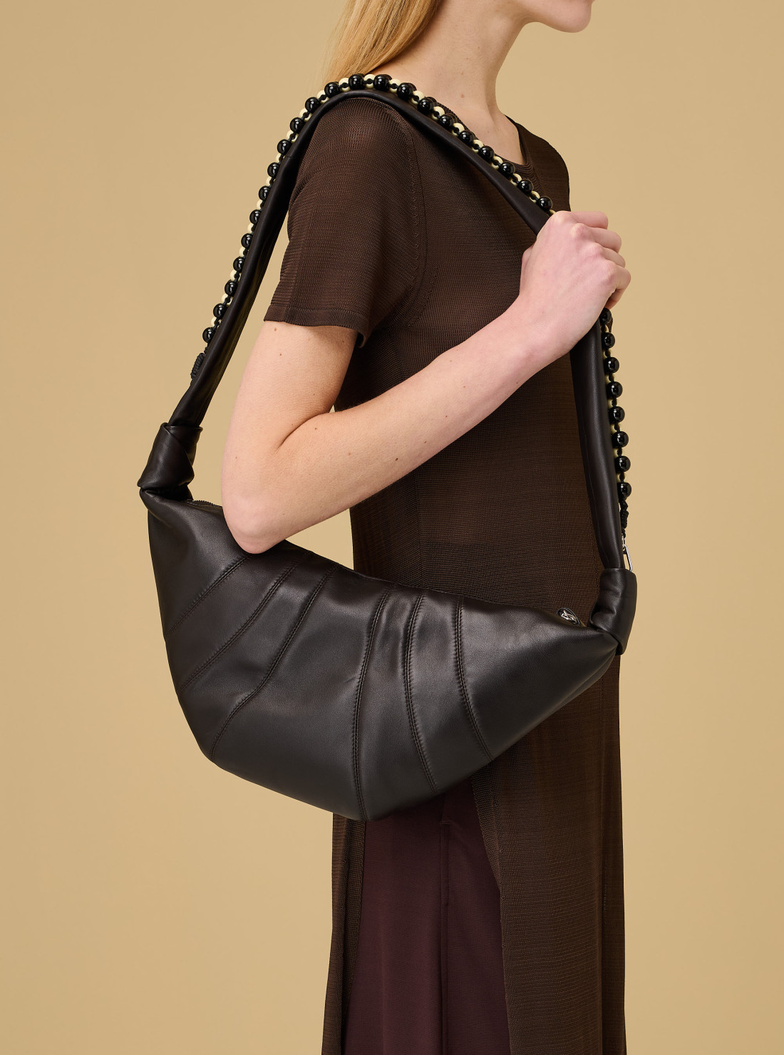Sac croissant medium à perles