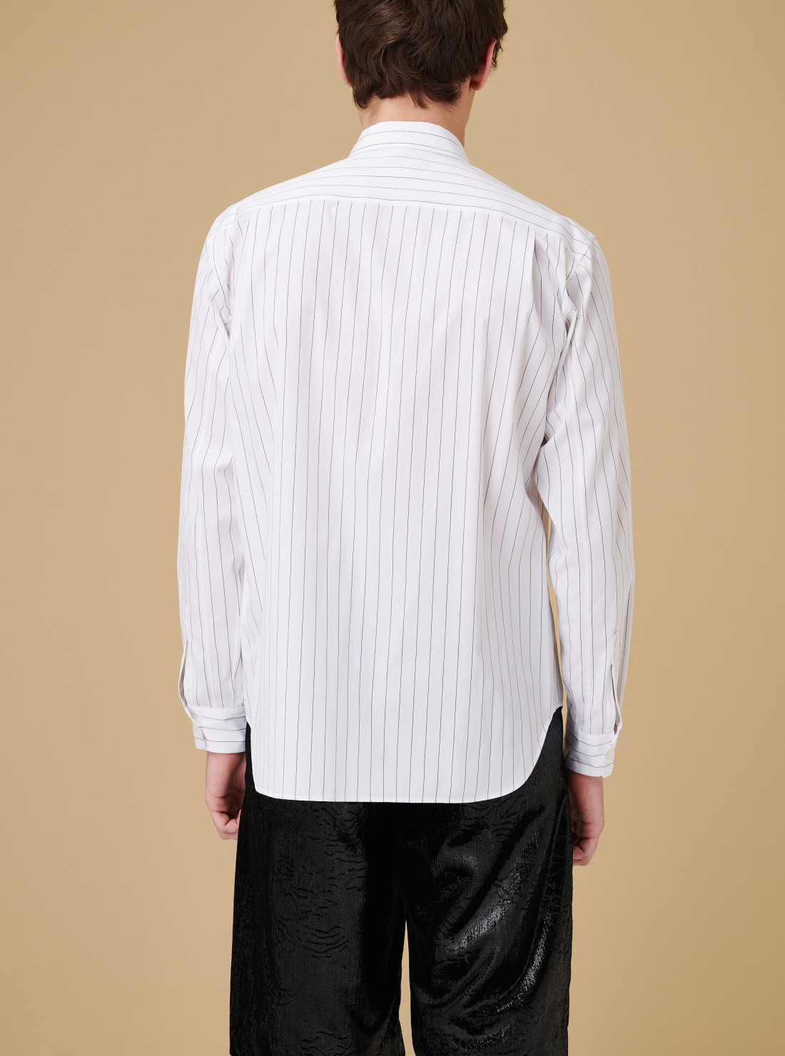 Shirt with knots