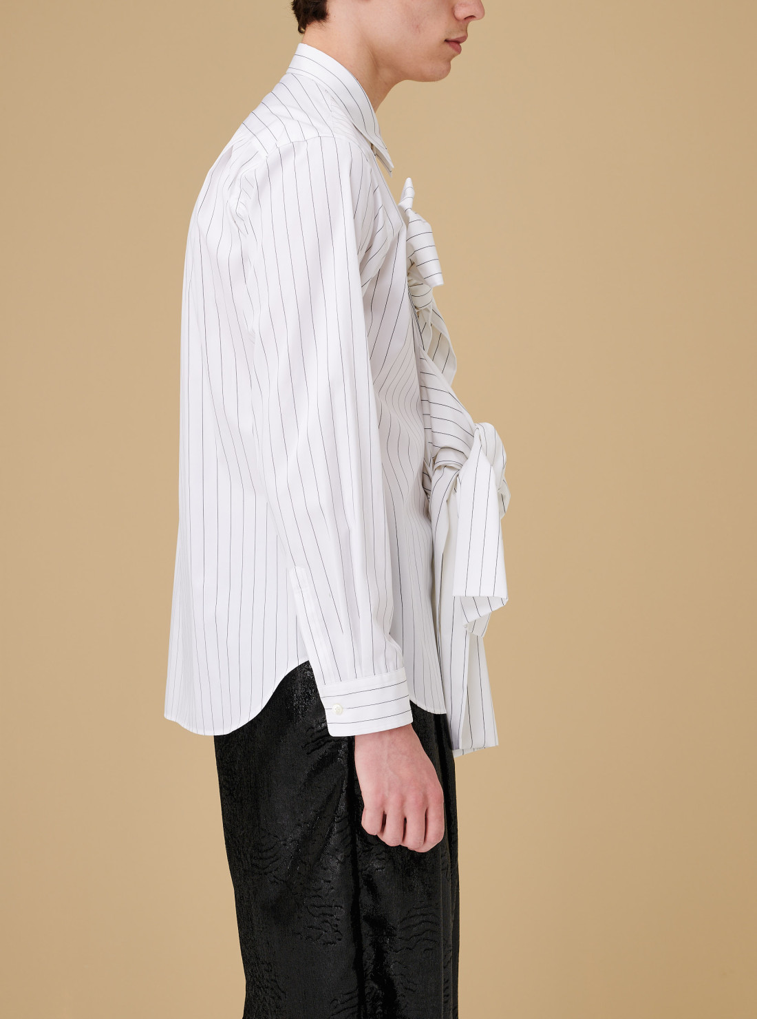 Shirt with knots