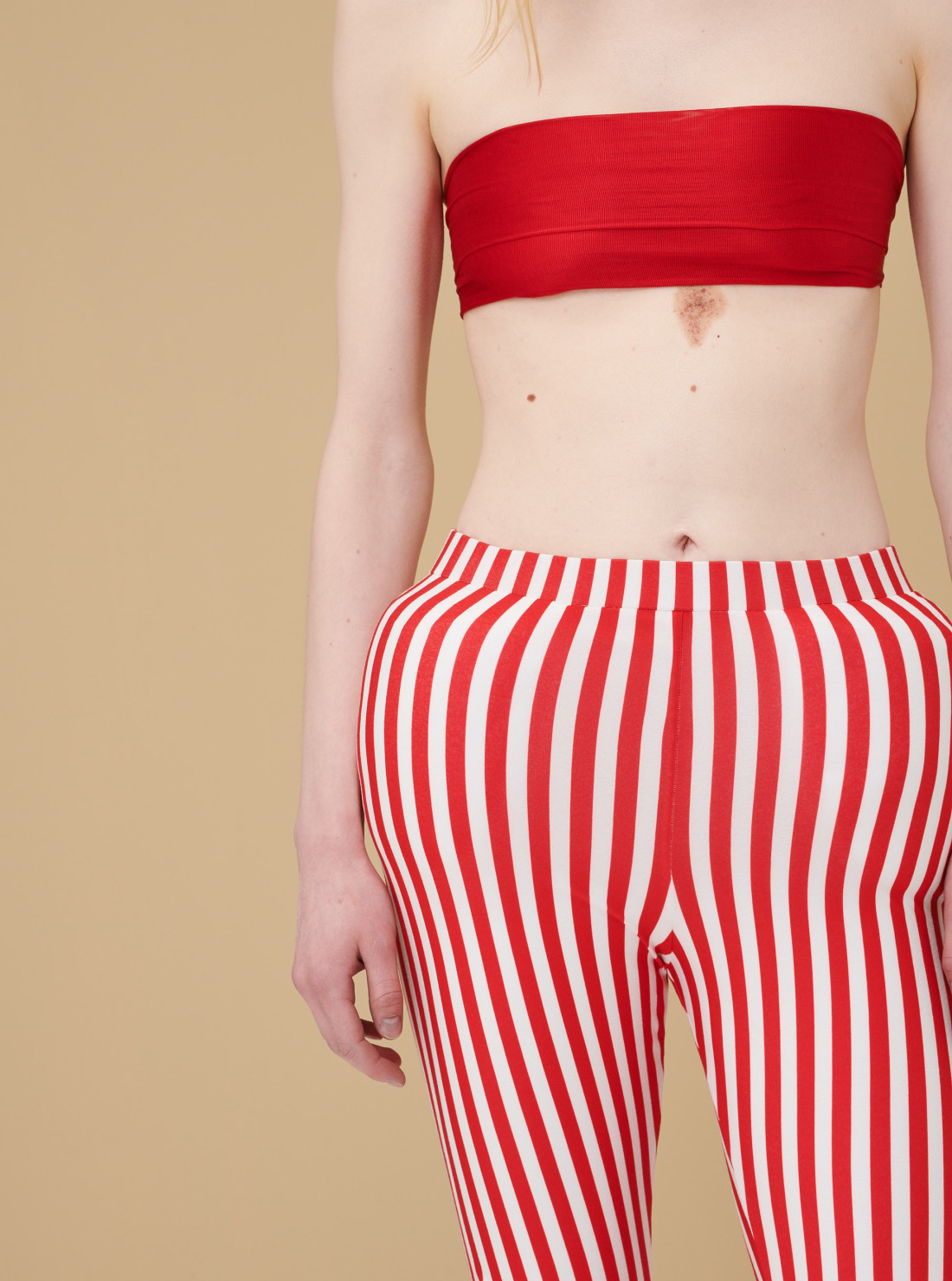 Asymmetrical striped leggings