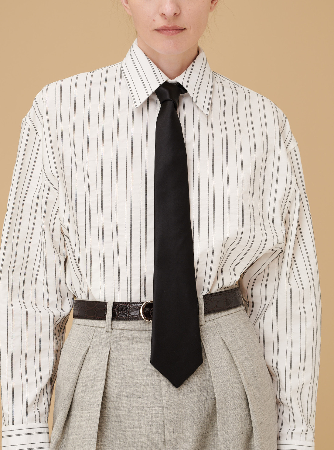 Wide tapered tie in silk satin