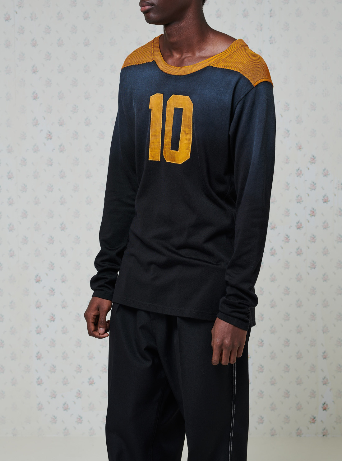 10 long sleeve t-shirt