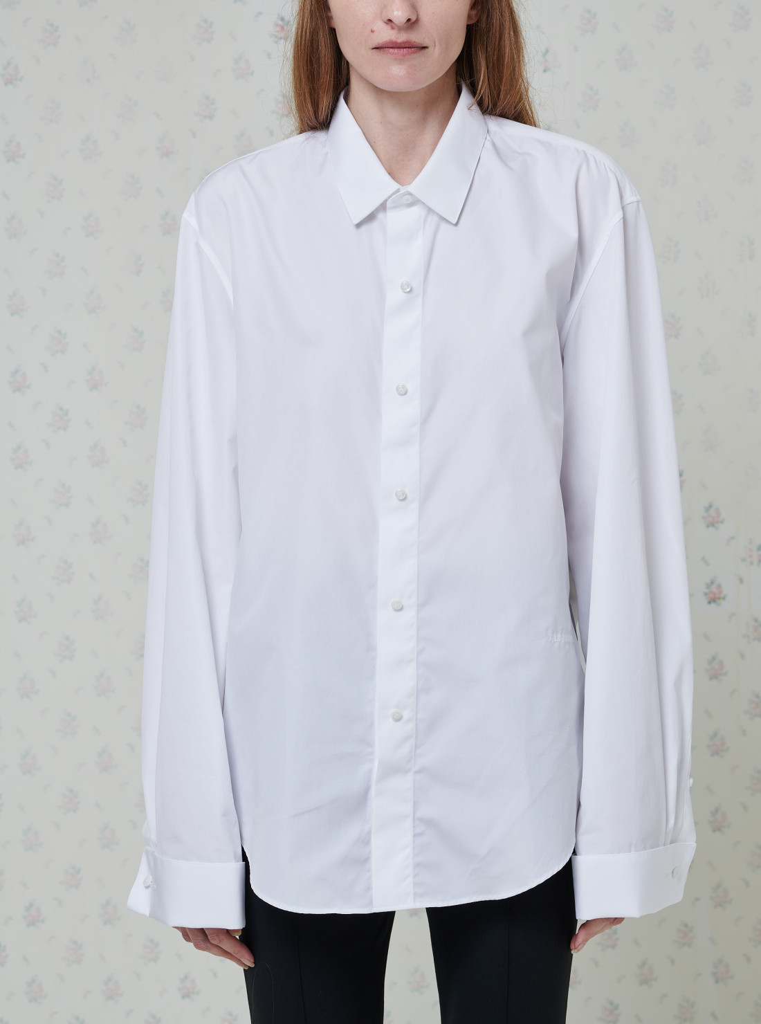 Chemise à poignets doubles avec patte...
