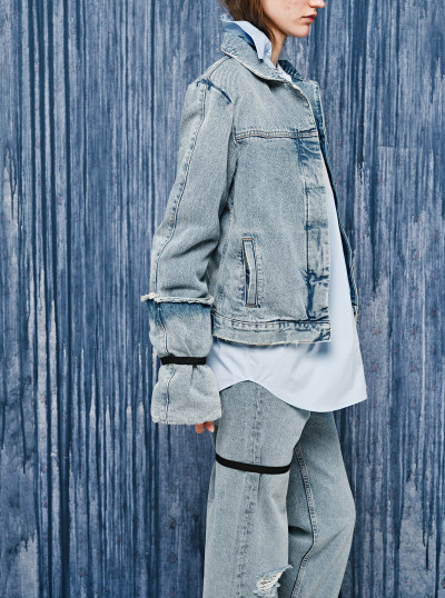 Veste en jean aux manches... 2