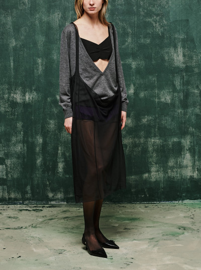 Cashmere V-neck sweater 2