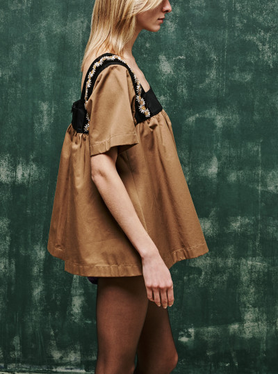 Embroidered old gabardine top 2