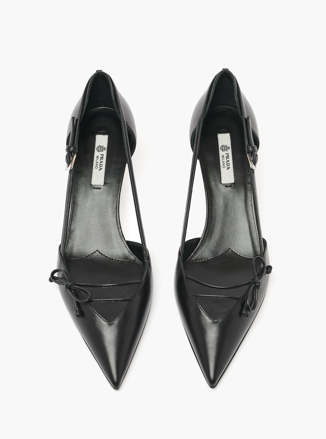 Open-side leather pumps