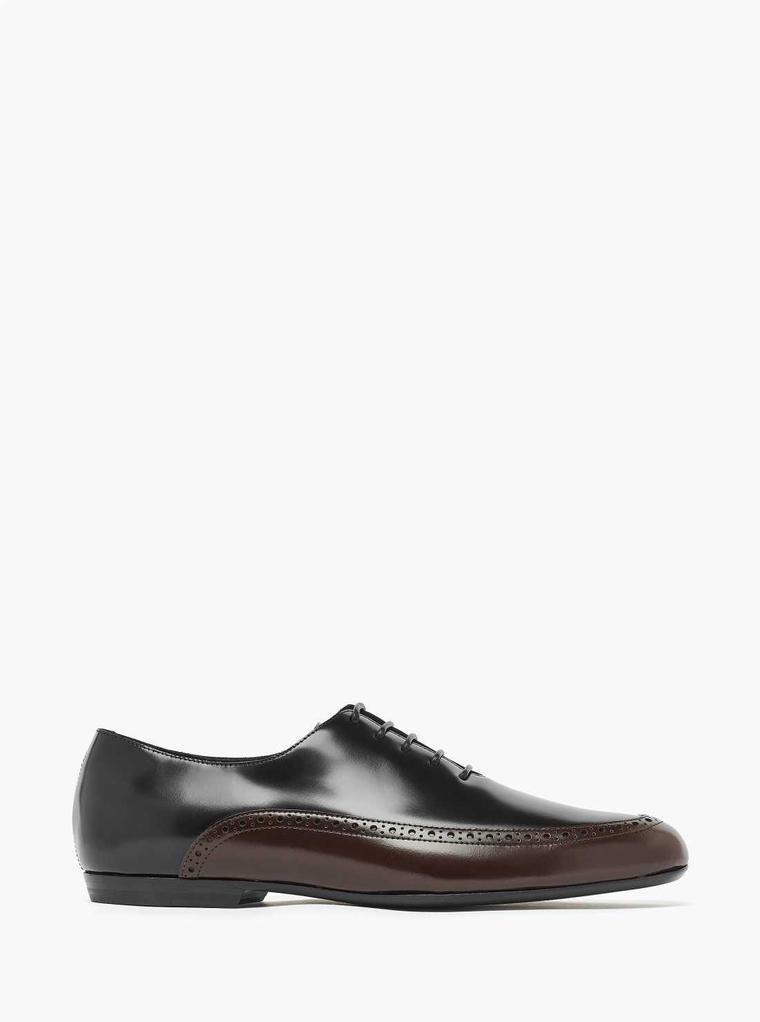 Leather brogues